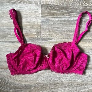 Gilligan & O’Malley hot pink lacy balconette bra